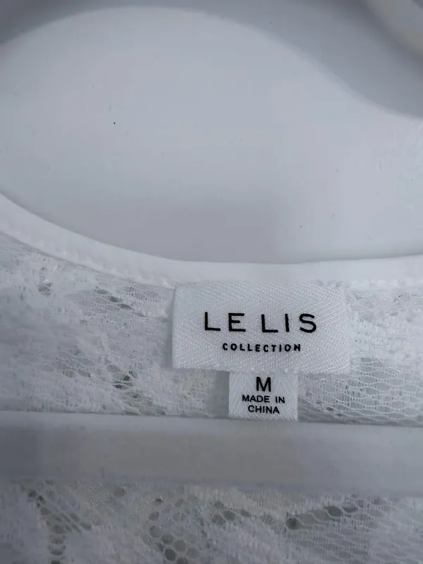 Le Lis White Floral Lace Tie Front Crop Top - Image 3