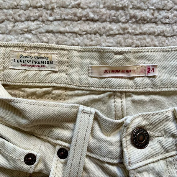Levi’s 80s Mom Jeans 100% Cotton Ecru Size 24 - Image 5