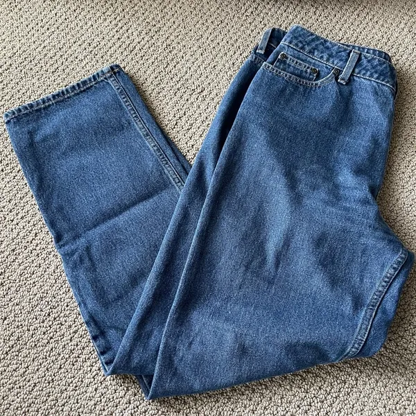 LL Bean Women’s Classic Fit Straight Jeans - Image 4