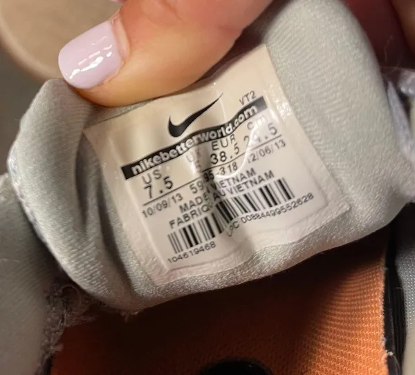 Nike Sneakers - Image 6