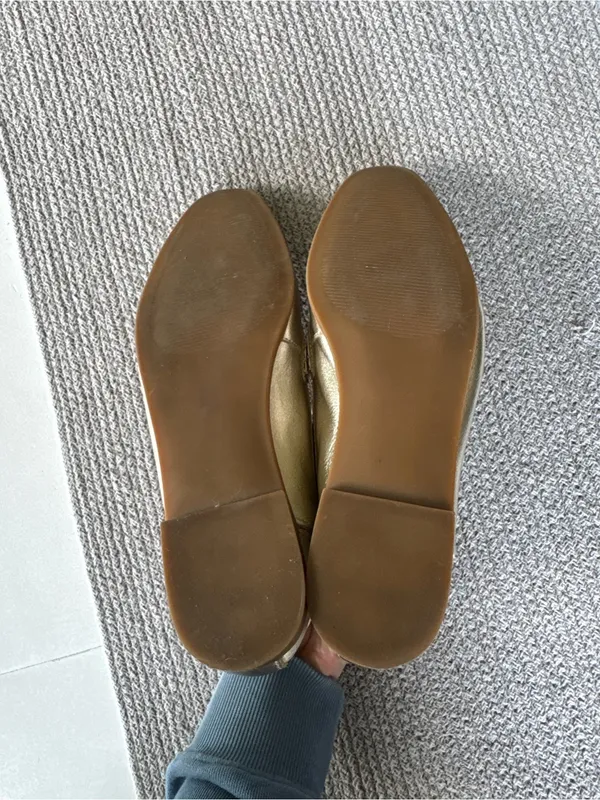 Steve Madden Carrine Metallic Gold Leather Loafers Goldtone Horsebit Buckle 9.5 - Image 8