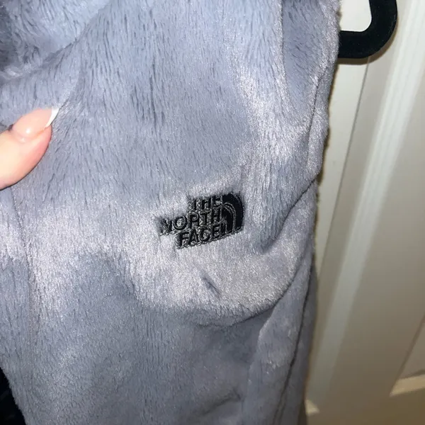 The North Face Women's Black Quilted Vest with Gray Lining - Image 3