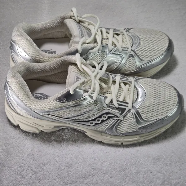 Saucony Ride Millennium Silver Cream Metallic Sneakers Women’s 10 NWOT - Image 6