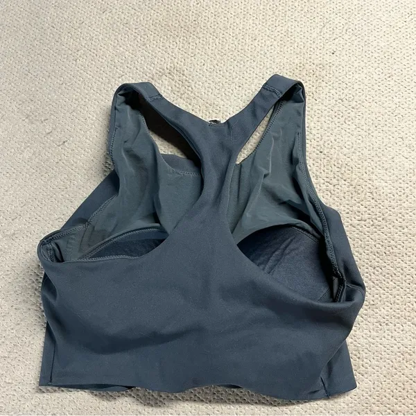 Uniqlo Navy Blue Racerback Cropped Bra Tank Top Size Small EUC - Image 3