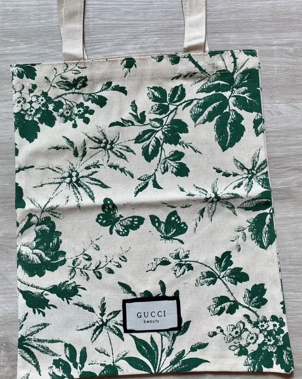 Gucci New Auth Beauty Gift Fabric Tote Bag Purse - Image 3