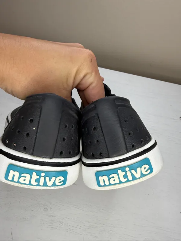 Native Miles Shoes In Black Size 9 - Image 8