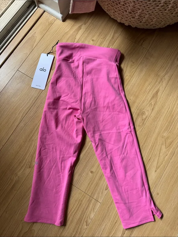 ALO Yoga SOFTSCULPT SHORELINE CAPRI - Image 5