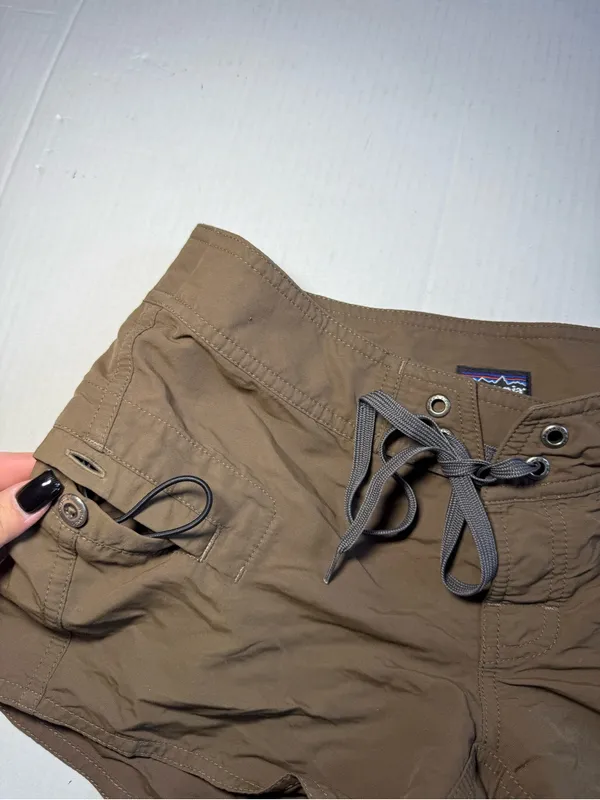 Patagonia Wavefarer Board Shorts size 0 3" - Image 4