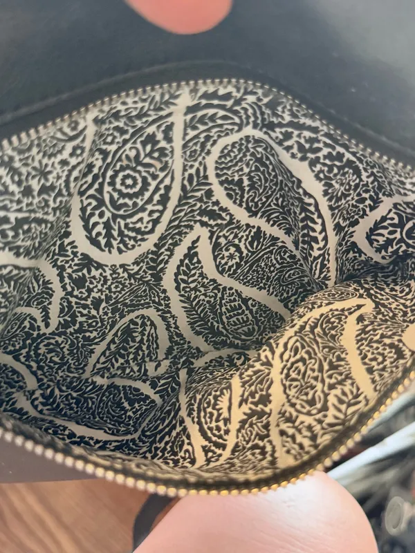 Vera Bradley Shoulder Bag - Image 4