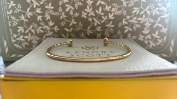 Kendra Scott Cuff Bracelet Gold - Image 4