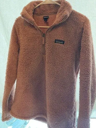 Patagonia Fleece 1/4 Zip - Image 4