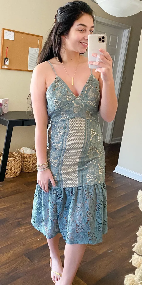 Romeo + Juliet Couture NWT Muted Blue Dusty Sage Lace Midi Dress - Image 2