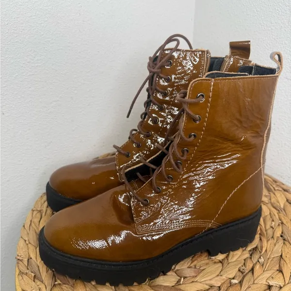 Anthropologie Boot Lace up Moto Patent Camel Brown Leather Ankle Boots - Image 5