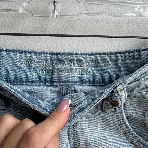American Eagle Outfitters Shorts Size 6 Festival 2014 Distressed Cut Off Low Ris - Image 2