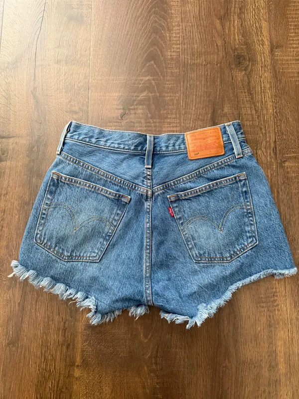 Levi’s 501 Jean Shorts - Image 2