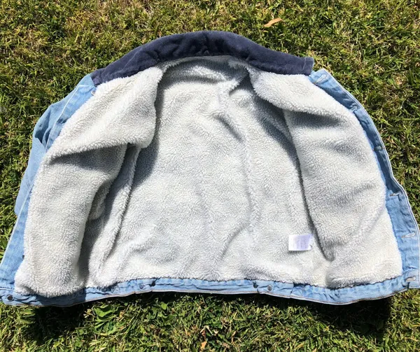 Brandy Melville Shaine Corduroy Collar Blue Denim Jacket SOLD OUT EVERYWHERE! - Image 5