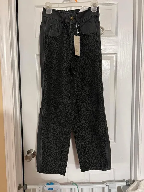 SHEIN Dark Gray Leopard Print Boyfriend Jeans - Image 2