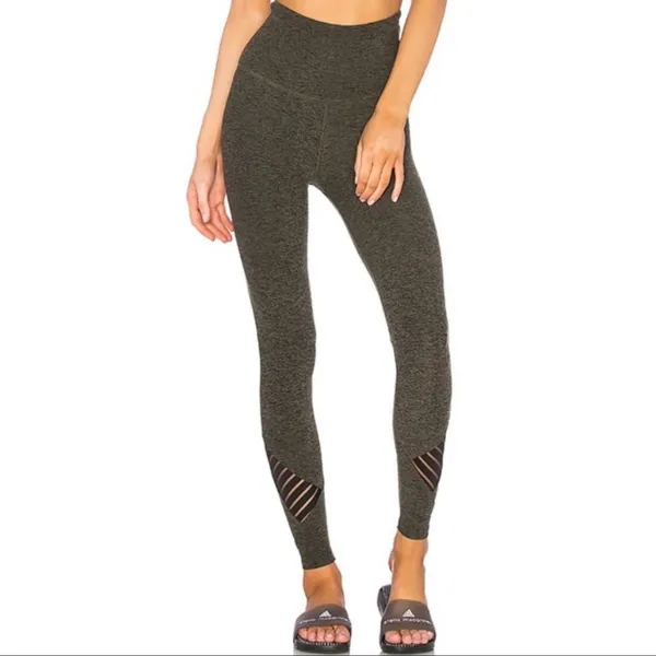 Beyond Yoga Spacedye Stacked & Sliced high waisted 7/8 leggings size S small - Image 13