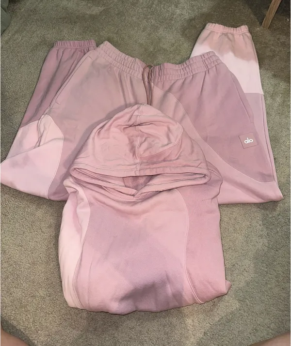 Alo Make Pink Waves Yoga SET - Image 2