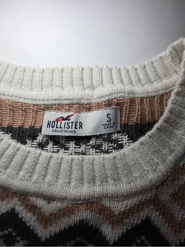 Hollister Women's oversized Fair Isle Crewneck Sweater in White, Black & Tan - Image 2
