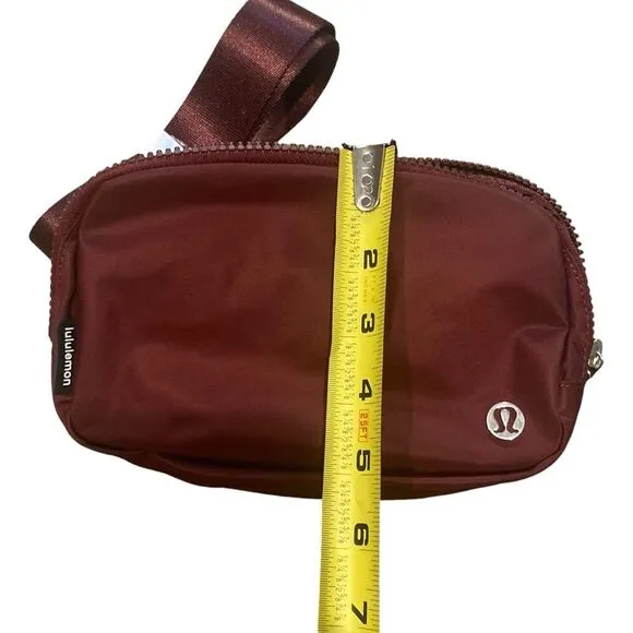 Lululemon Everywhere‎ Belt Bag Red Merlot Maroon Sporty Fanny Pack Travel NWT - Image 8