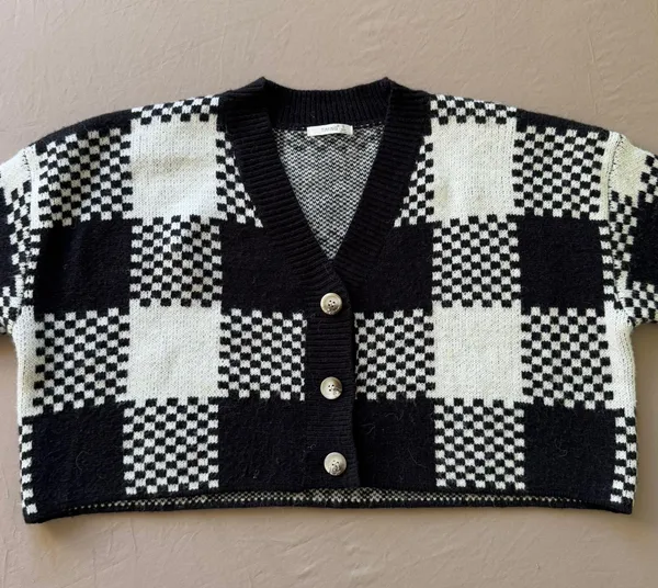 Tilly’s TIMING Plaid Crop Cardigan - Image 4
