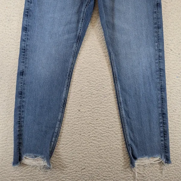 American Eagle Mom Jean Strigid Medium Wash Distressed‎ Raw Hem Womens 2 Short - Image 8