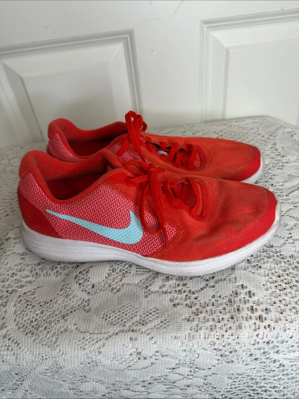 Nike Women's Coral-Red Running Sneakers with Aqua Swoosh Sz 8.5 (7Y) - Image 2