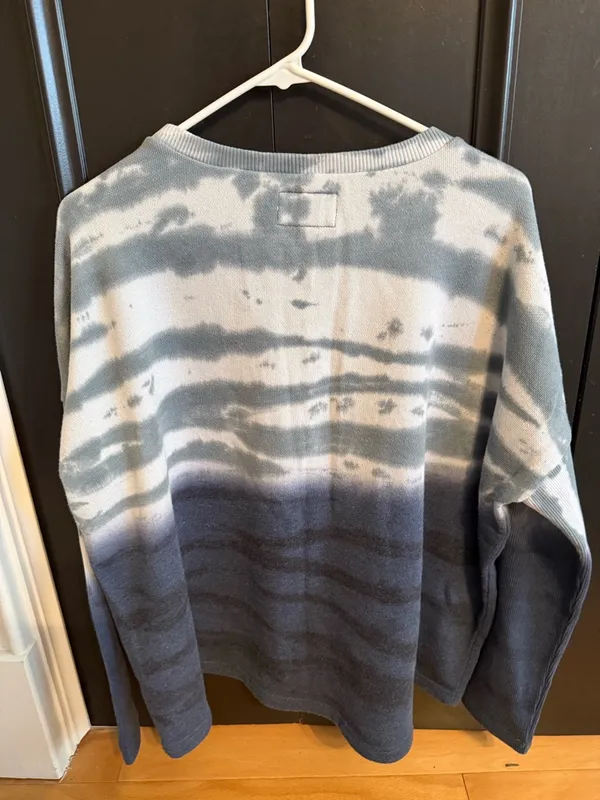 American Eagle Outfitters Pale Blue & White Tie-Dye Crewneck - Image 7