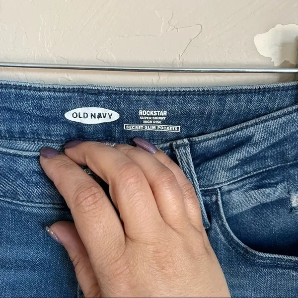 Old Navy Super Skinny‎ High Rise Distressed Denim Jeans - Image 5