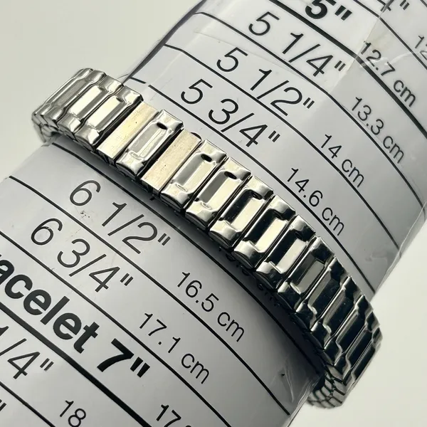 Accutime Silver-tone Crystal Bezel Women’s Watch Working New Battery - Image 8