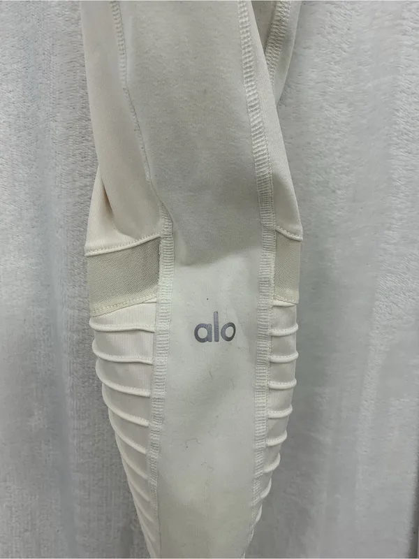 ALO Yoga White Ribbed Moto Leggings 1056 - Image 8