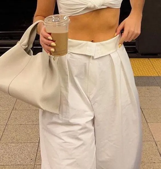 Source Unknown White Pants Size 2 - Image 3