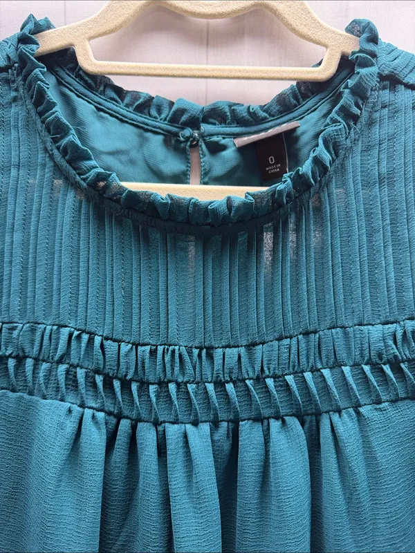 Torrid NWT Deep Teal Chiffon Smocked Pin Tuck Flutter Short Sleeve Blouse Top - Image 4