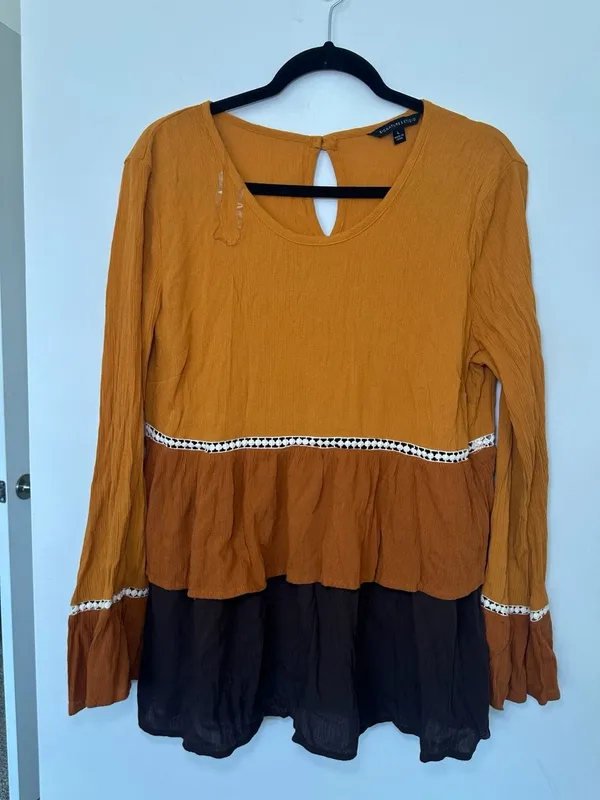 Signature Studio Tiered Blouse Size L Mustard Brown Long Sleeve Ruffle - Image 5