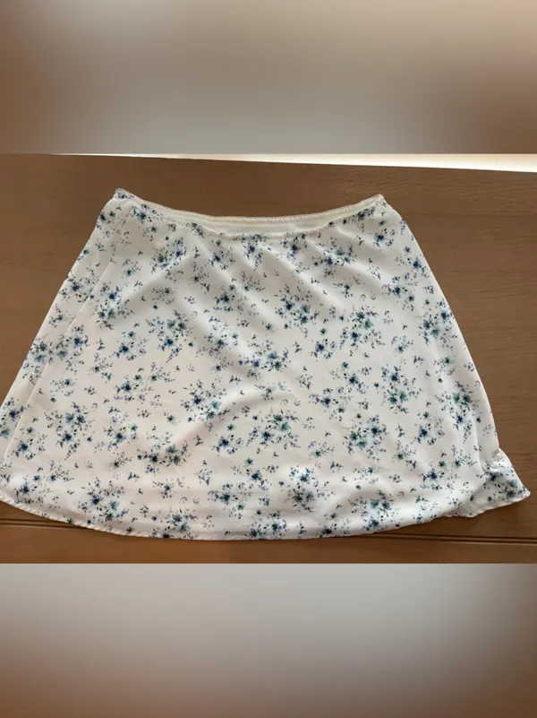 Garage White Mini Skirt with blue Floral Print - Image 3