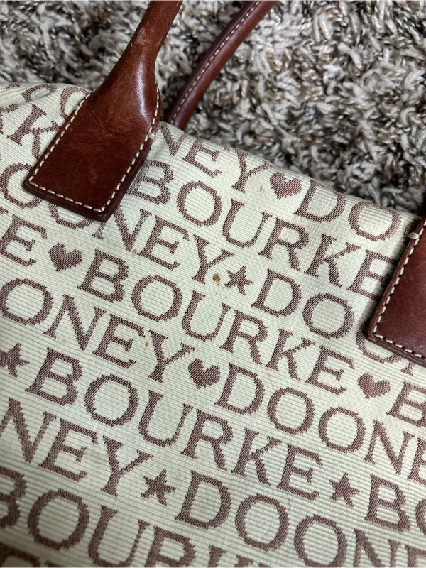 Dooney & Bourke Tan Logo Canvas Vintage Shoulder Bag Heart Star Detail - Image 4