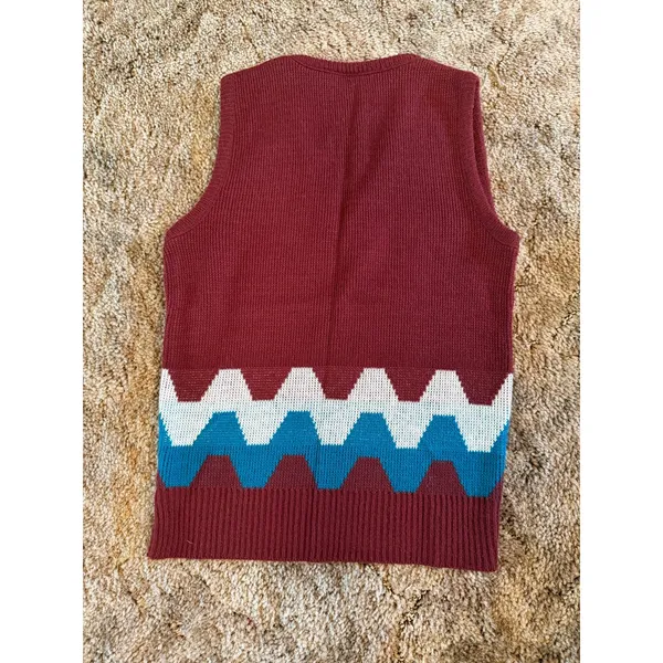 Vintage 1970s Chevron Pattern Knit Sweater Vest Union Made USA Burgundy Retro - Image 5