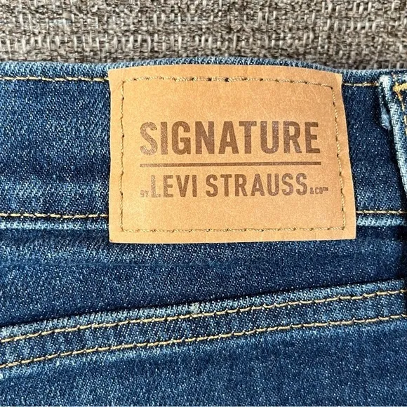 Levi’s Signature Heritage Boyfriend Jeans Womens Size 10 Medium‎ Wash High Rise - Image 3