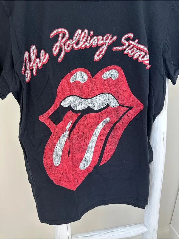 The Rolling Stones Black Cotton Tee with Red Tongue Graphic Size Medium - Image 6