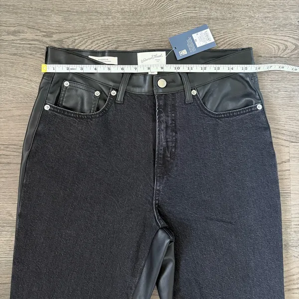 Universal Thread Mid‑Rise Faux Leather 80’s Slim Jeans - Size 10R -‎ Black - NWT - Image 6