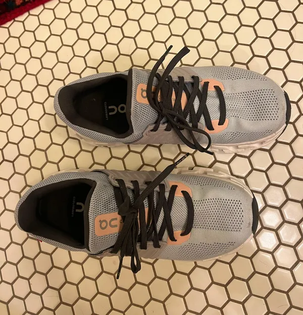 On Cloudswift Running Shoes - Image 2