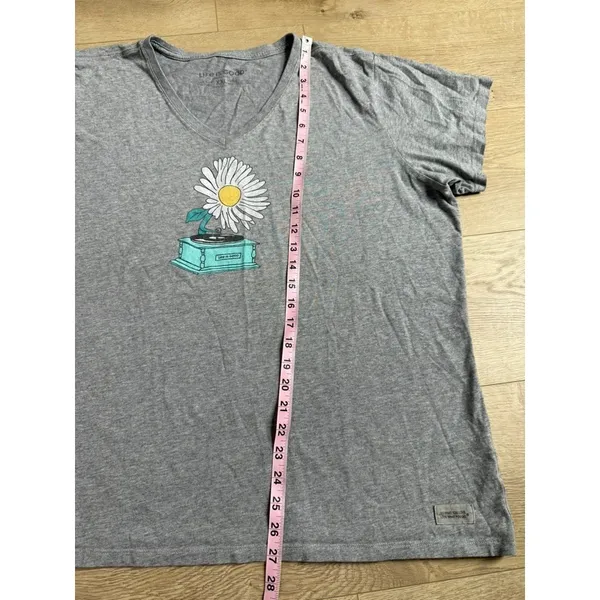 EUC Womens Life is Good short sleeve gray v-neck chusher tee flower record sz XL - Image 5