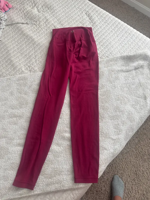 Aritzia Golden Butter Leggings - Image 3