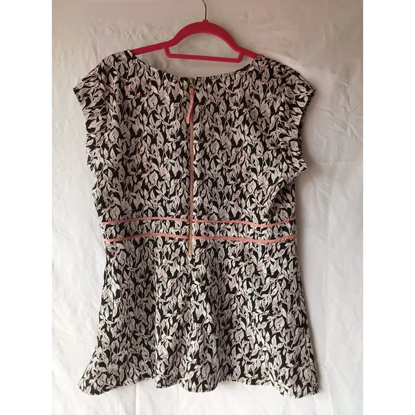 Motherhood Maternity M Short Sleeve Top - Image 5