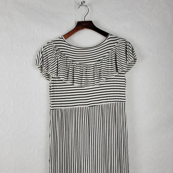 Hailey & Co Womens Maternity Dress L White Black Striped Ruffled Maxi Tiered - Image 5