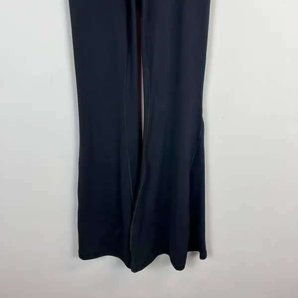 Aerie Offline Real Me Super Flare Crossover Hi-Rise Leggings Womens‎ Small Black - Image 2