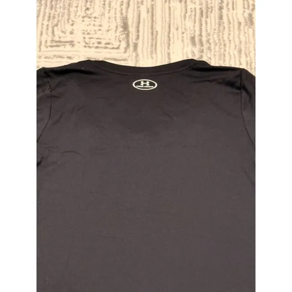 Under Armour women's medium black V-neck t-shirt - Image 4