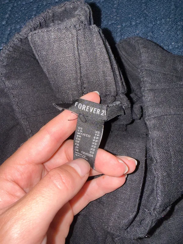 Forever 21 Black Linen Shorts - Image 2