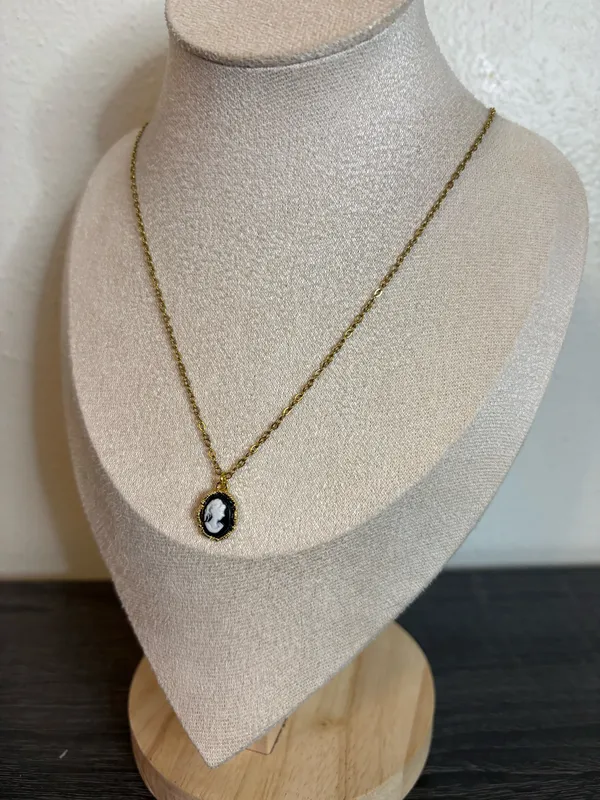 Handmade Gold/Black Cameo Necklace - Image 4
